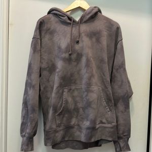 Aritzia TNA Cozy Boyfriend Hoodie, Gray/Purple Tie-Dye Oversized Size 2